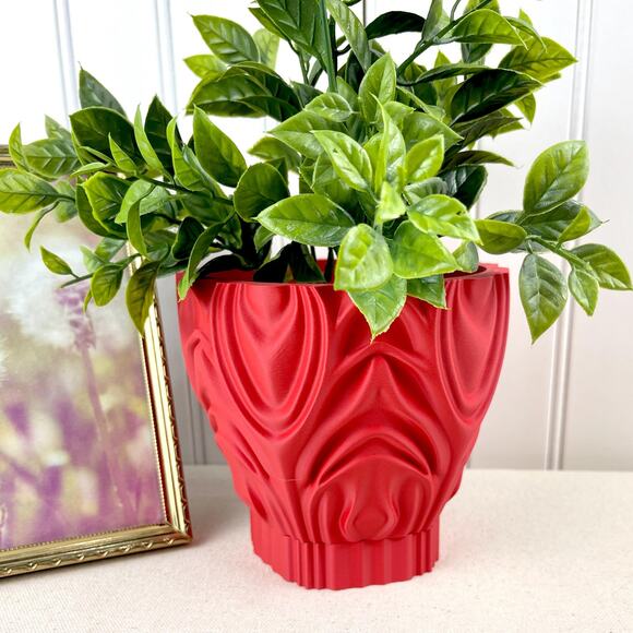 Sculptural Geometric Indoor Planter, Corru Planter Pot, Tabletop Planter - Picture 1 of 10